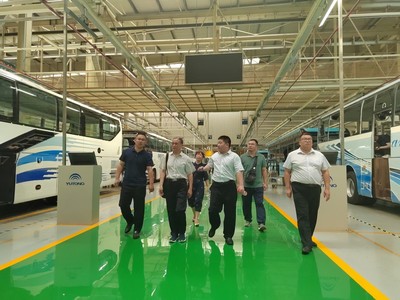 深化校企合作，拓宽就业渠道——河南林业职业学院院长宋宏伟率队开展访企拓岗促就业活动，重点考察电子产品销售领域